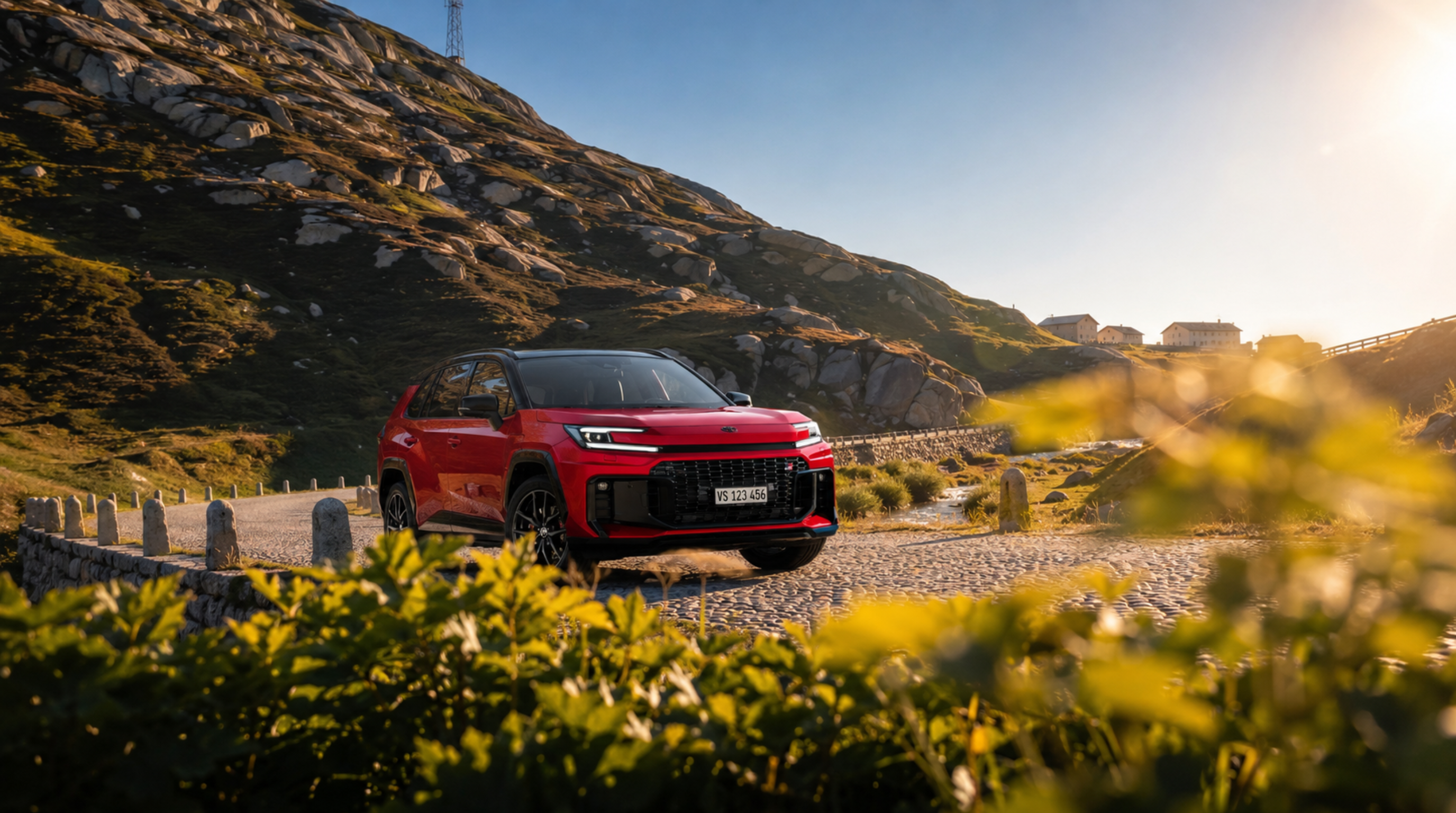 Toyota RAV4 Hybrid in alpiner Landschaft – Toyota Beratung, Verkauf und Service bei Auto Hebeisen AG.